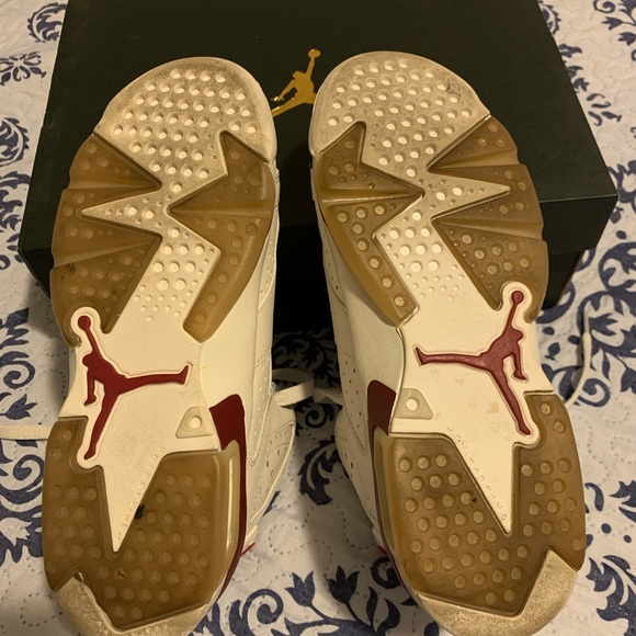 Jordan Retro 6 Maroon - Picture 5 of 5